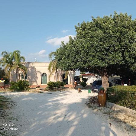 B&B Le Carrube Sava Luaran gambar